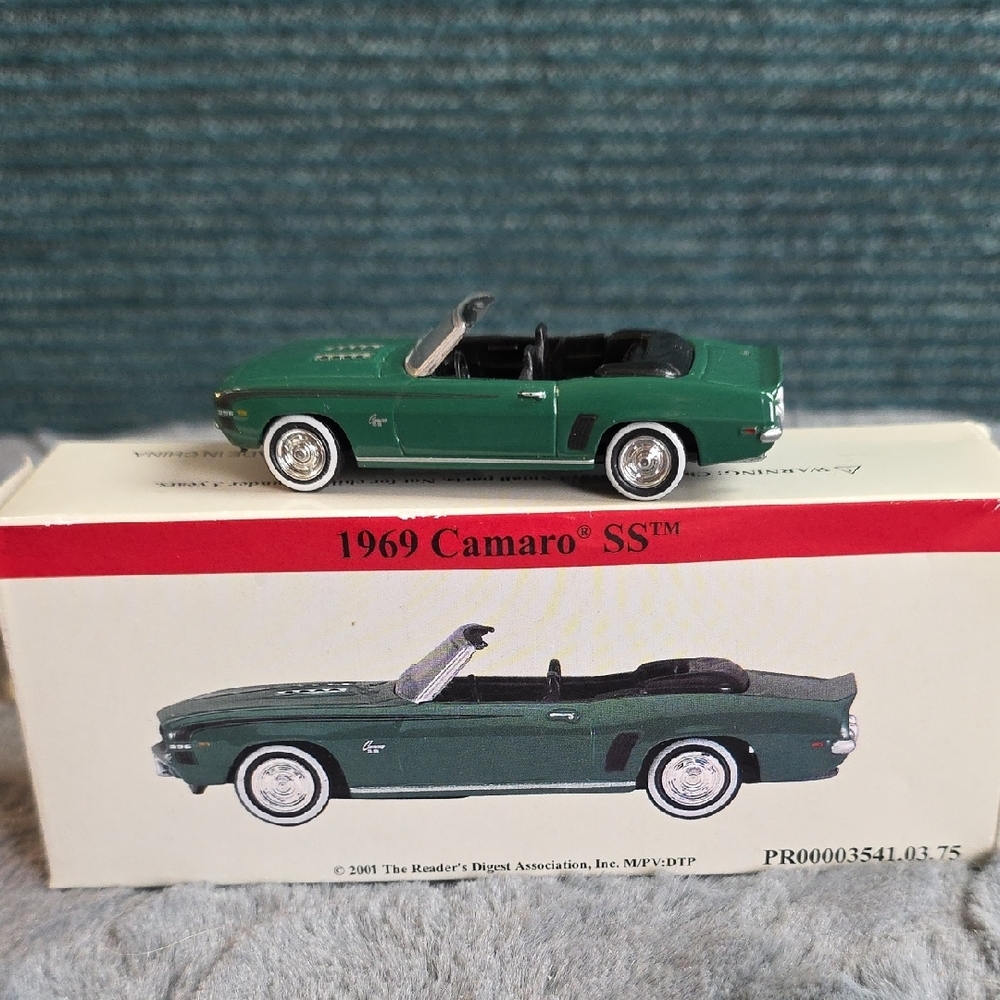 2001 Readers Digest Die Cast 1969 Camaro Toy Car - Picture 2 of 13